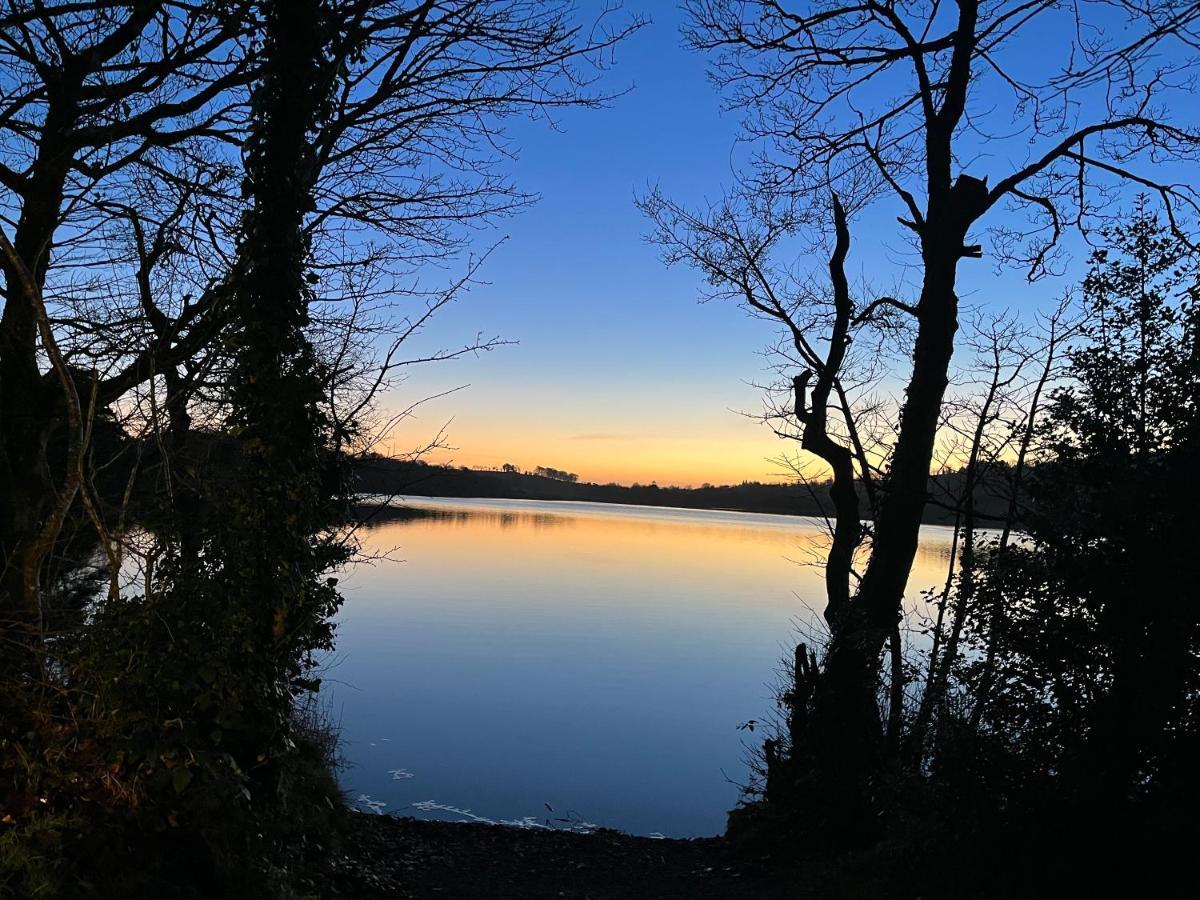 Cosy Lakeside Chalet With Option To Add Private Hot Tub Duneena 外观 照片