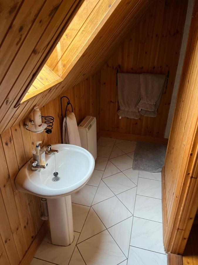 Cosy Lakeside Chalet With Option To Add Private Hot Tub Duneena 外观 照片